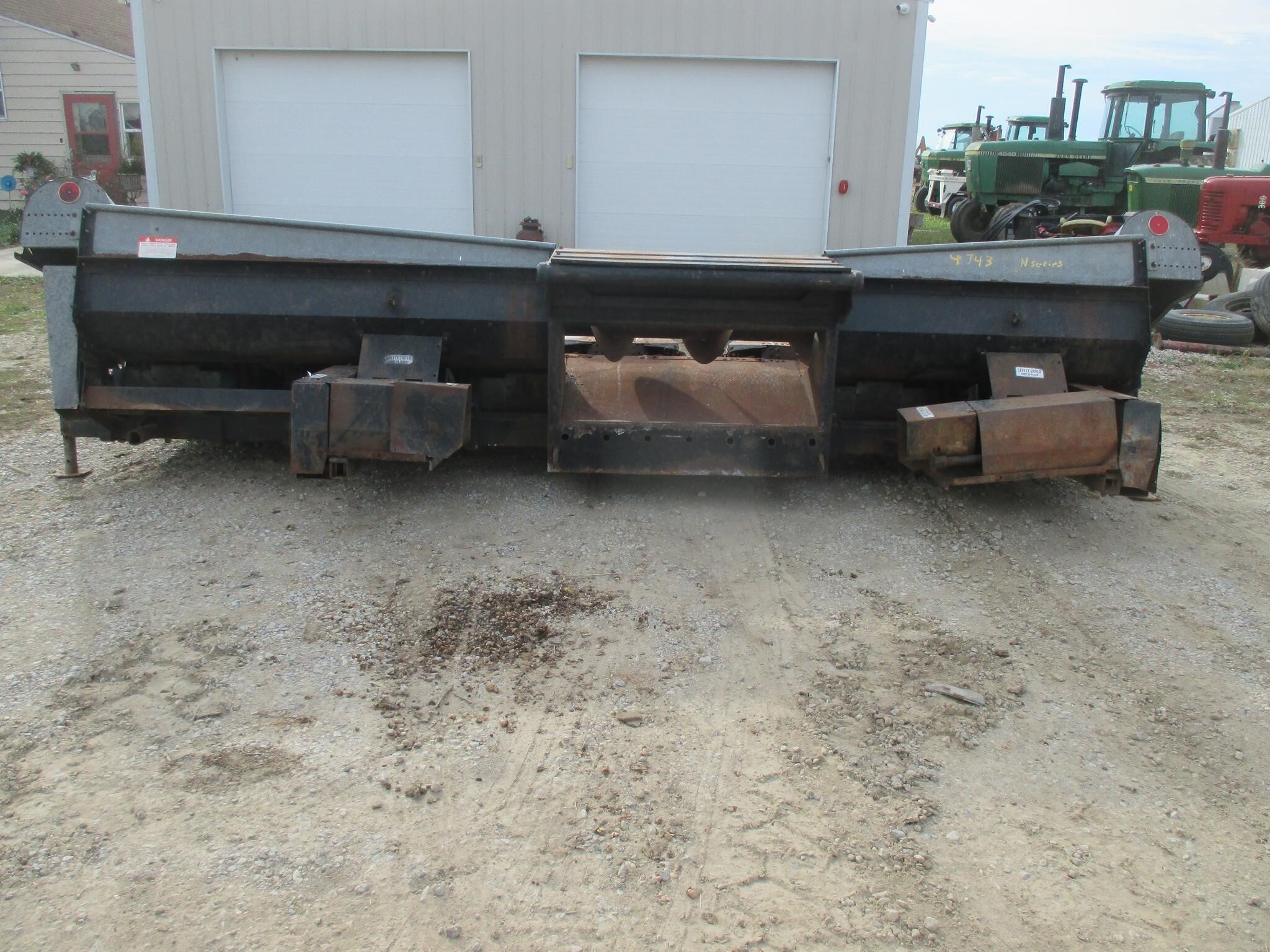  Allis Chalmers 830N Platform