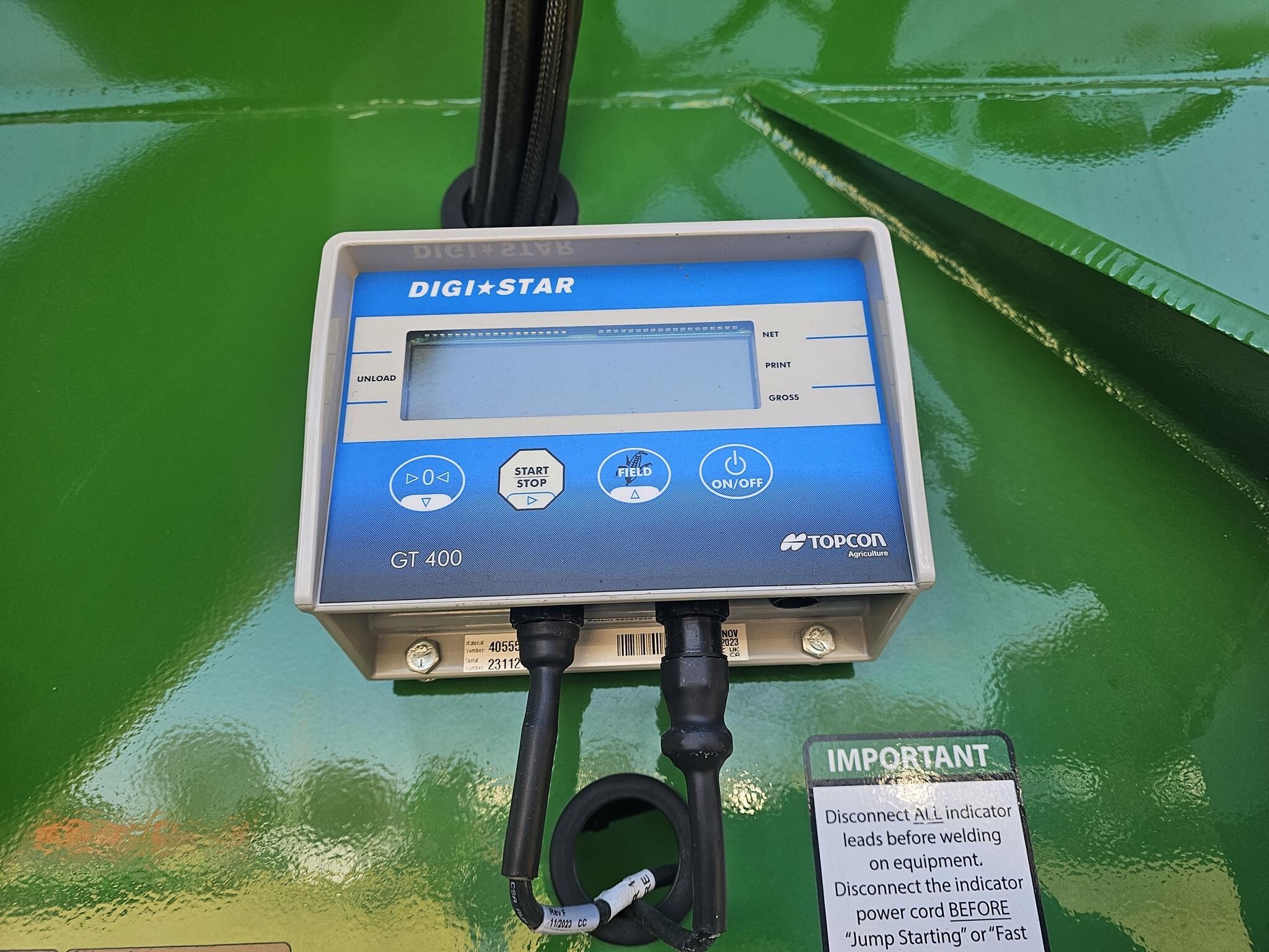 2026 J&M 1312-20S Grain Cart