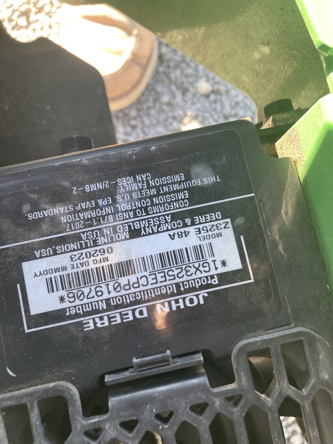 2023 John Deere Z325E Lawn Mower