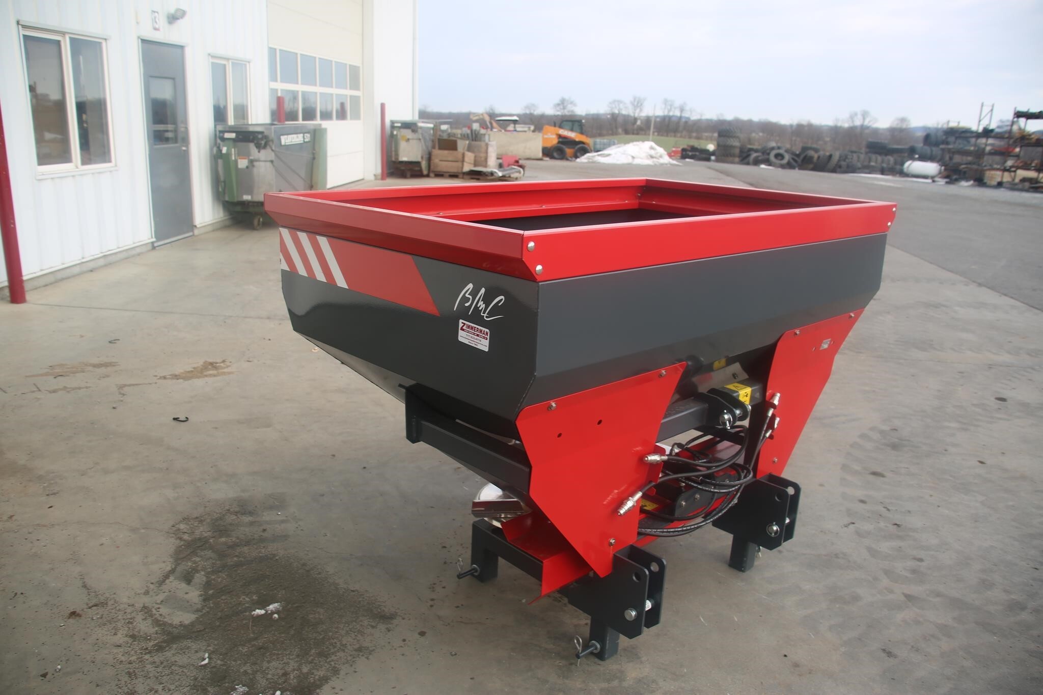 2025 BMC SYNTRA 1000 Pull-Type Fertilizer Spreader