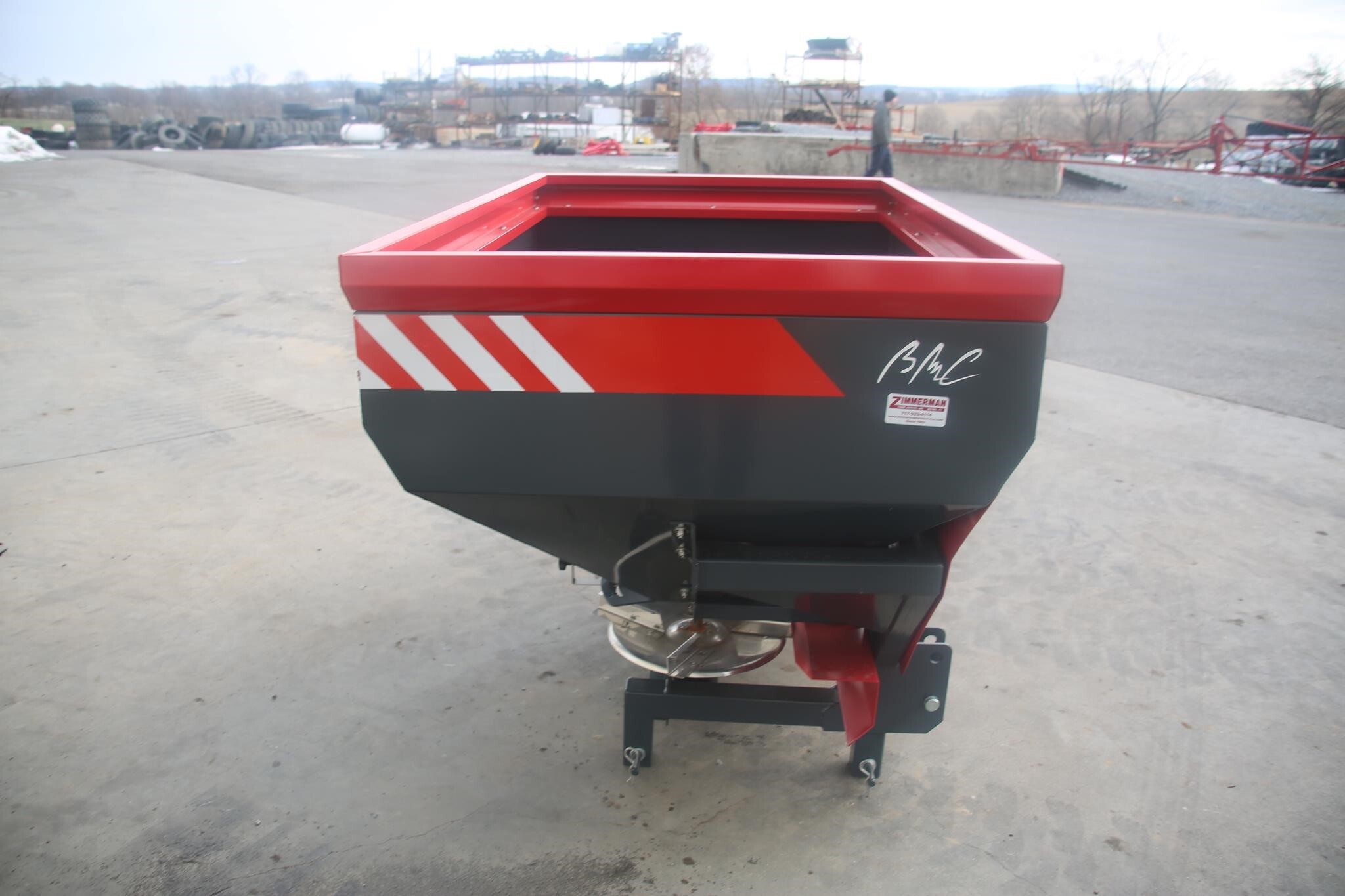 2025 BMC SYNTRA 1000 Pull-Type Fertilizer Spreader