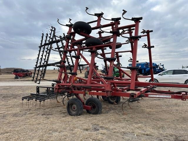  Case IH 4300 Field Cultivator