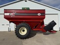2019 J&M 812-18 Grain Cart