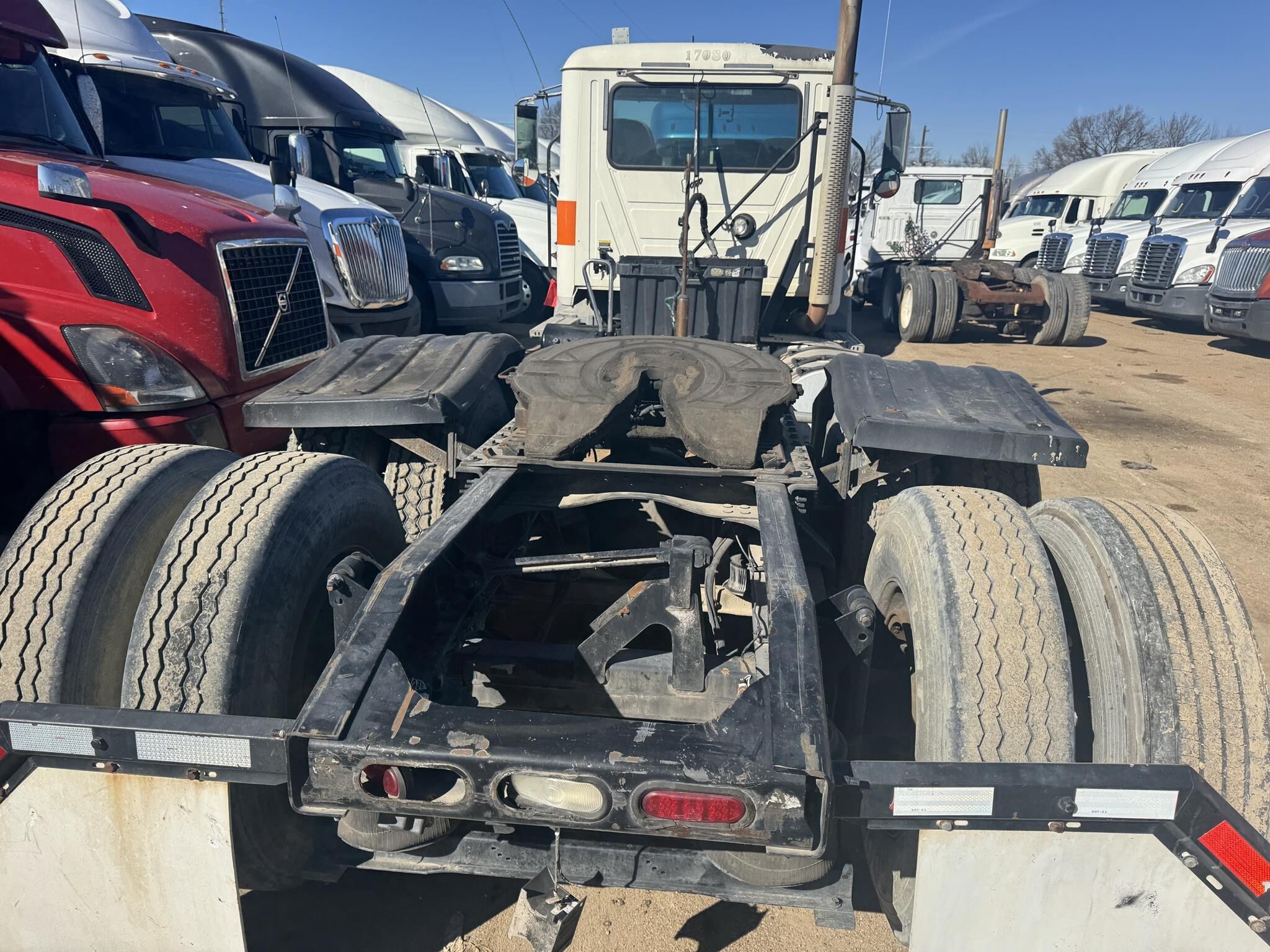 2017 Mack PINNACLE CXU613 Semi Trucks/Trailer