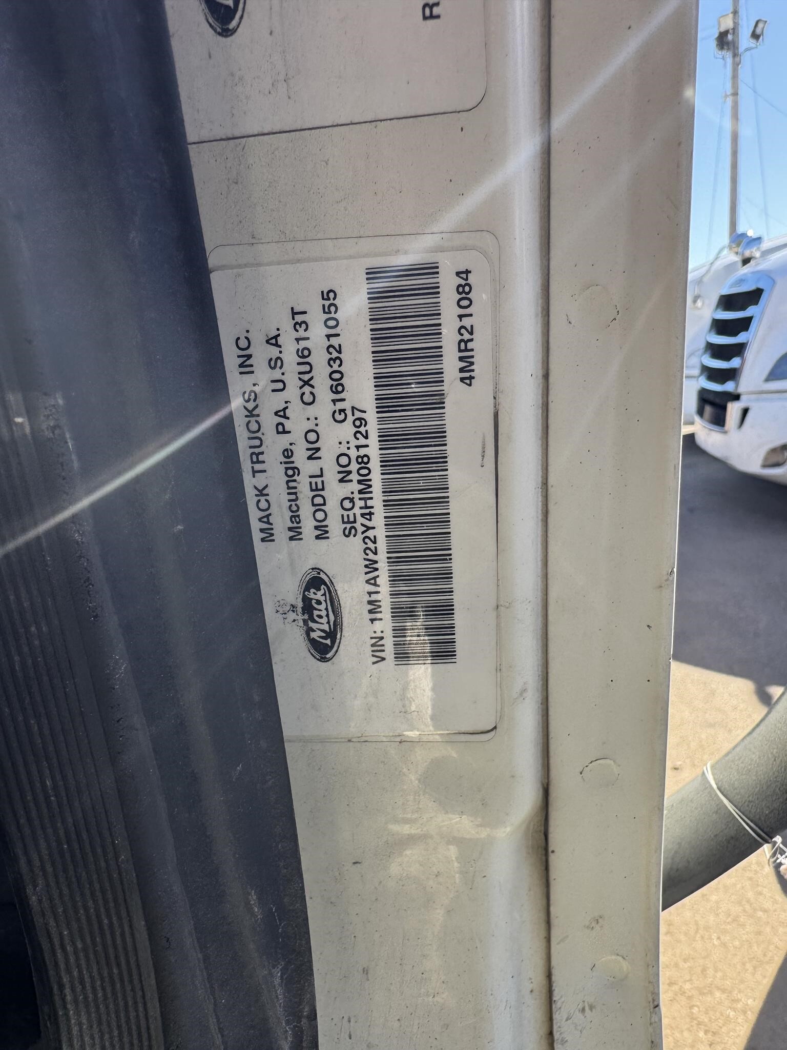 2017 Mack PINNACLE CXU613 Semi Trucks/Trailer