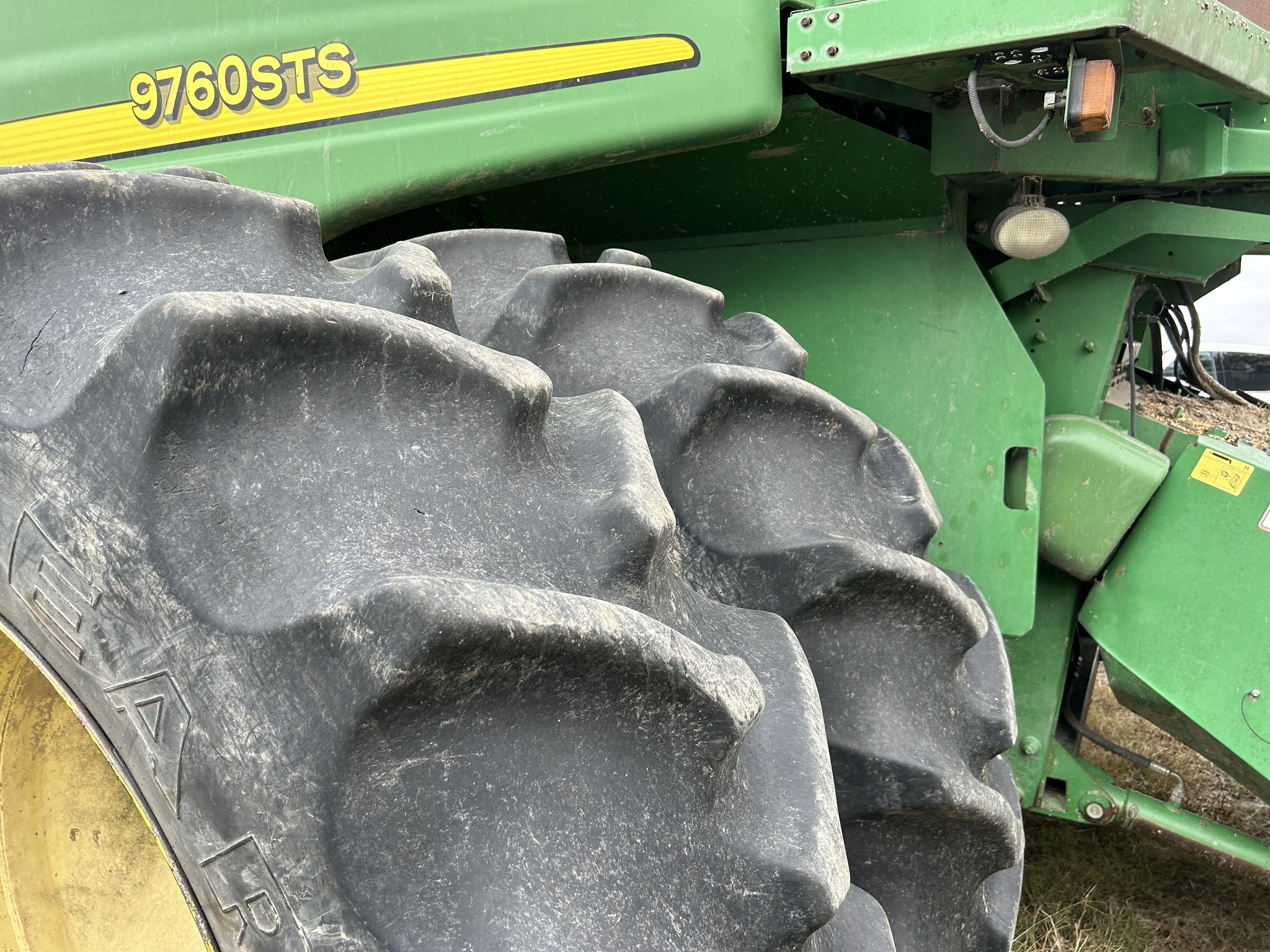 2005 John Deere 9760 STS Combine