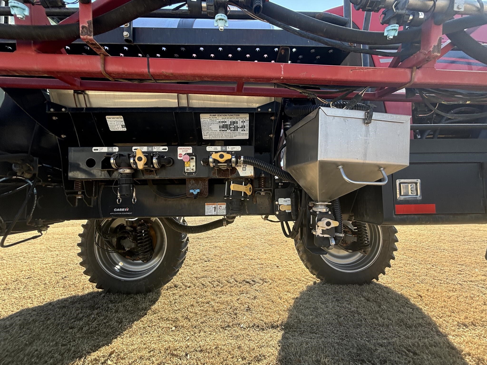 2014 Case IH Patriot 3240 Self-Propelled Sprayer