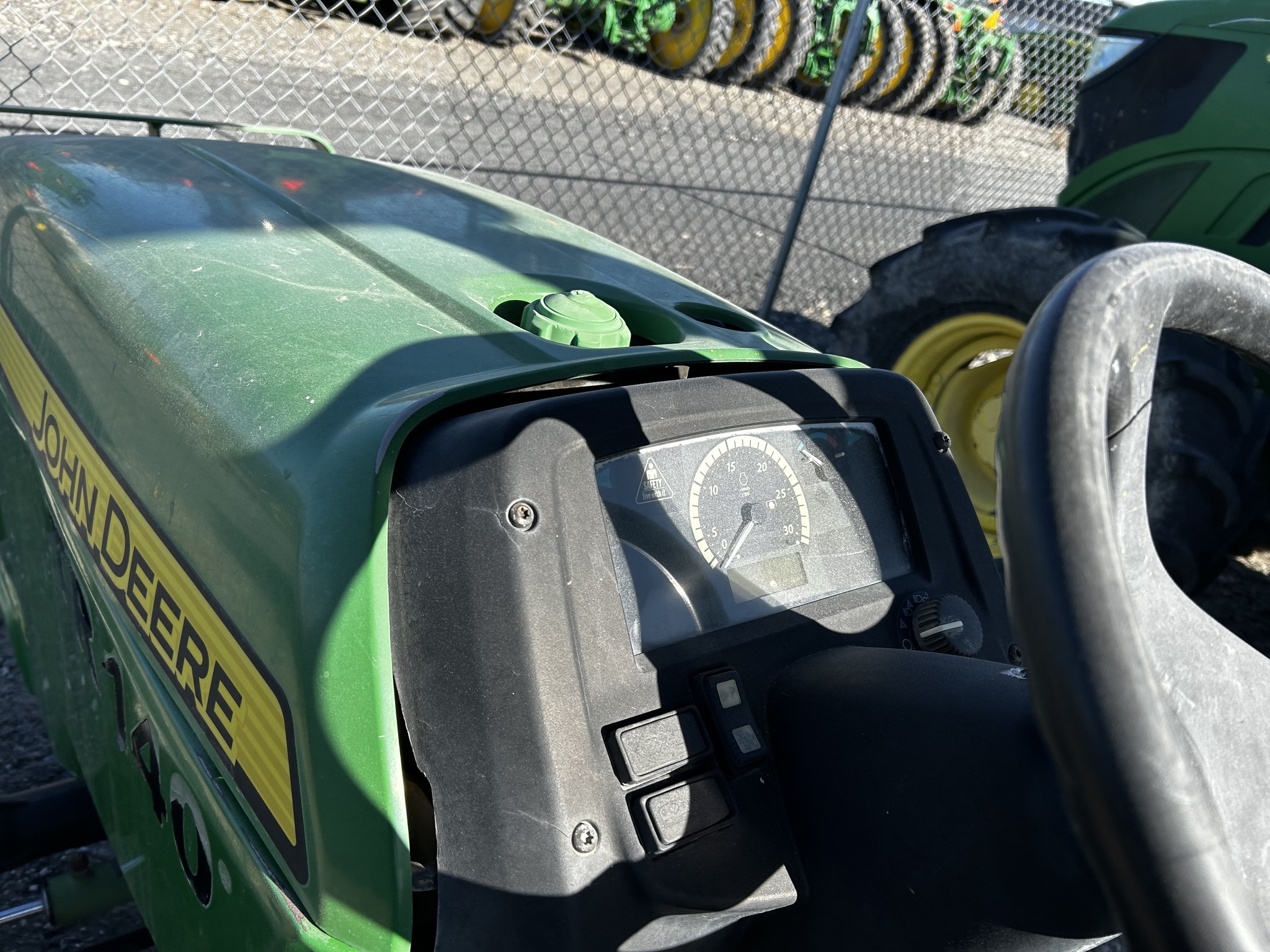 2015 John Deere 3038E Tractor