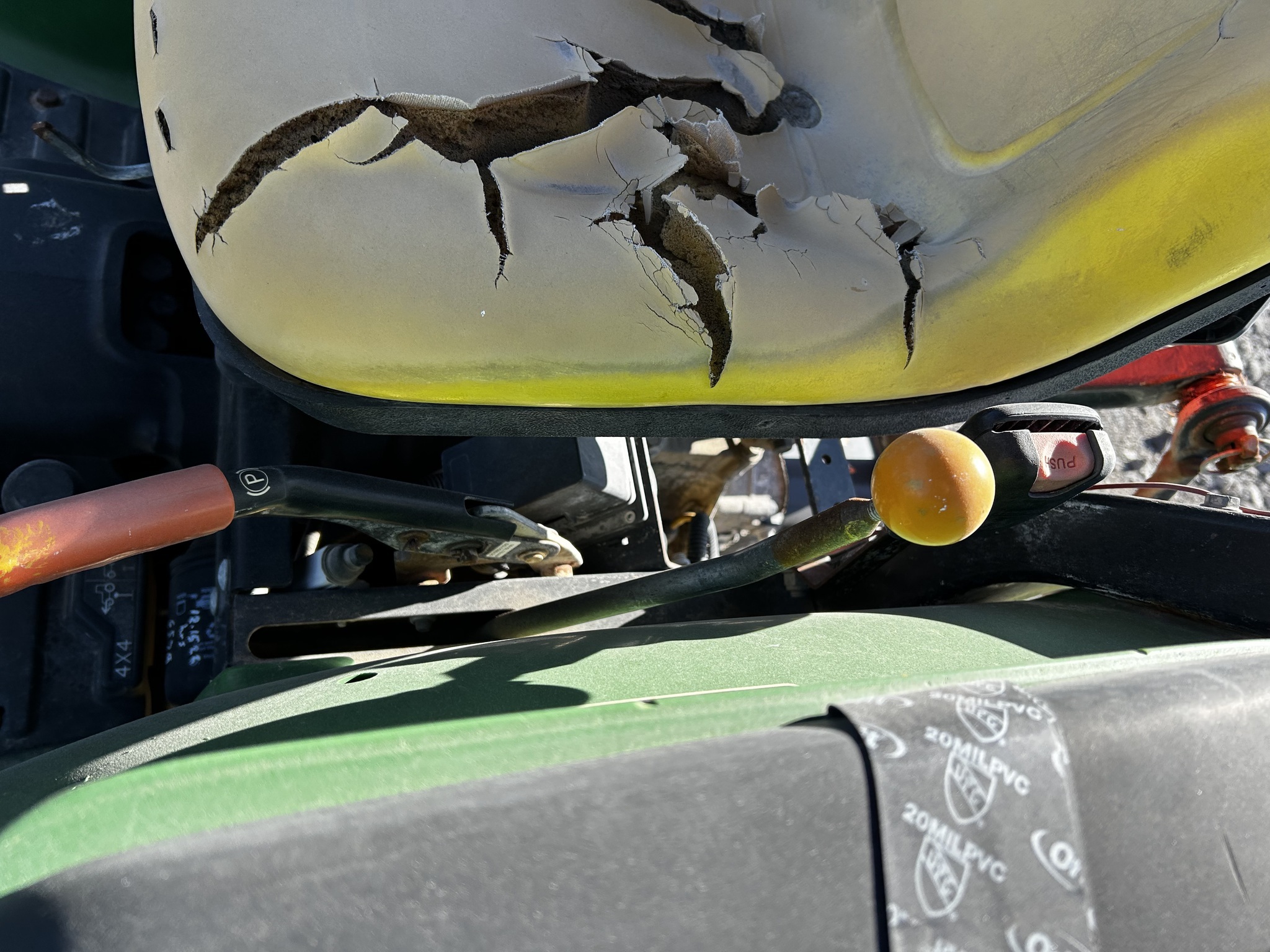 2015 John Deere 3038E Tractor