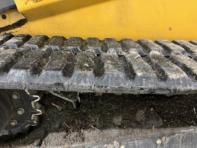 2022 Deere 331G Skid Steer