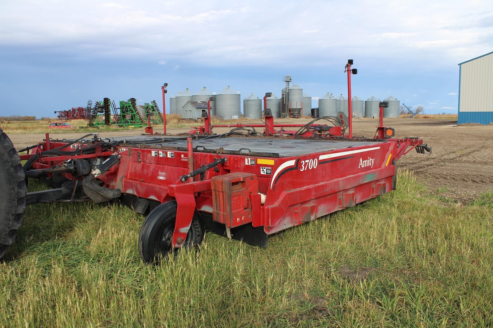 2009 Amity 3700 Beet Equipment