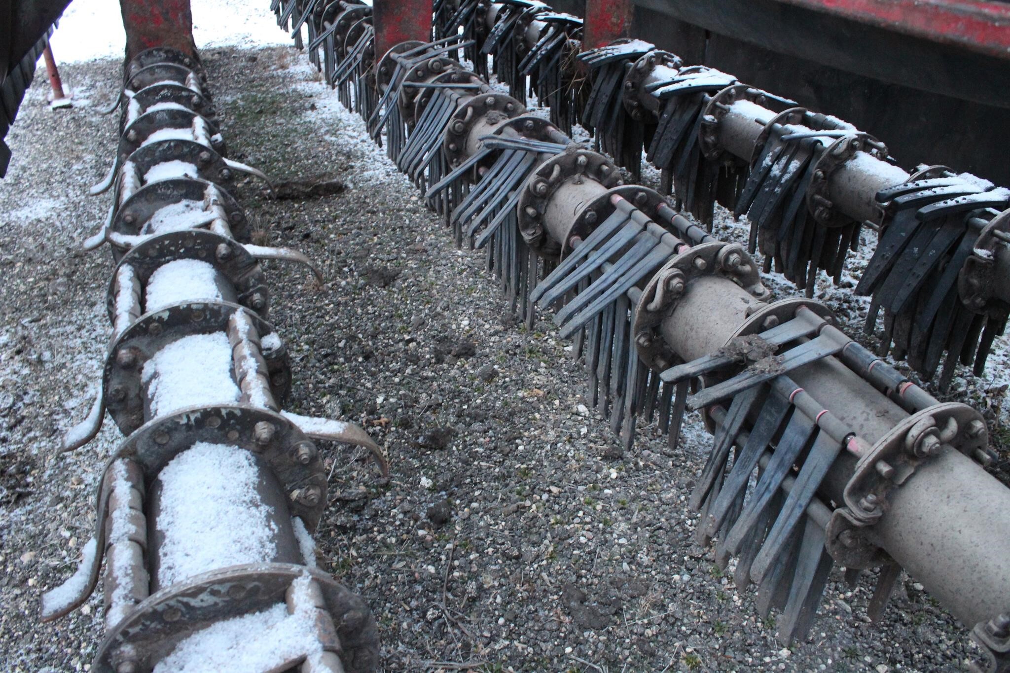 2013 Amity 3700 Beet Equipment