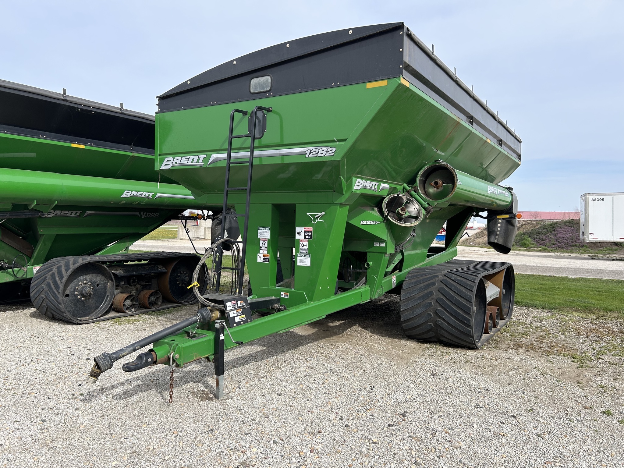 2016 Brent 1282 Grain Cart