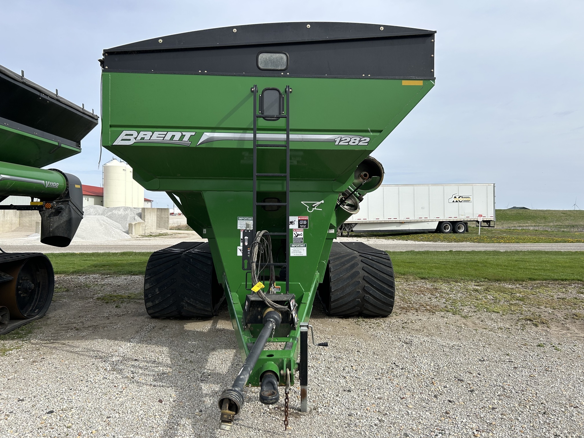 2016 Brent 1282 Grain Cart