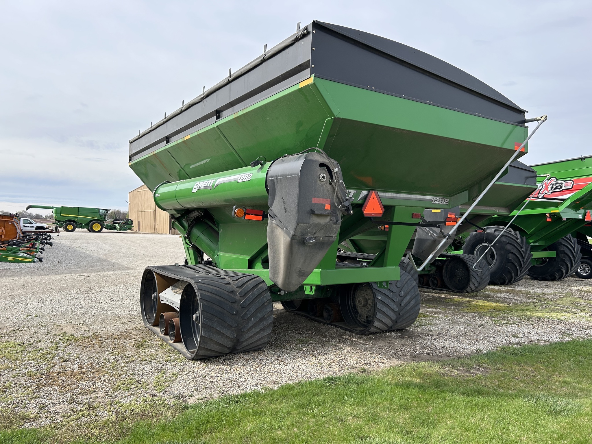2016 Brent 1282 Grain Cart