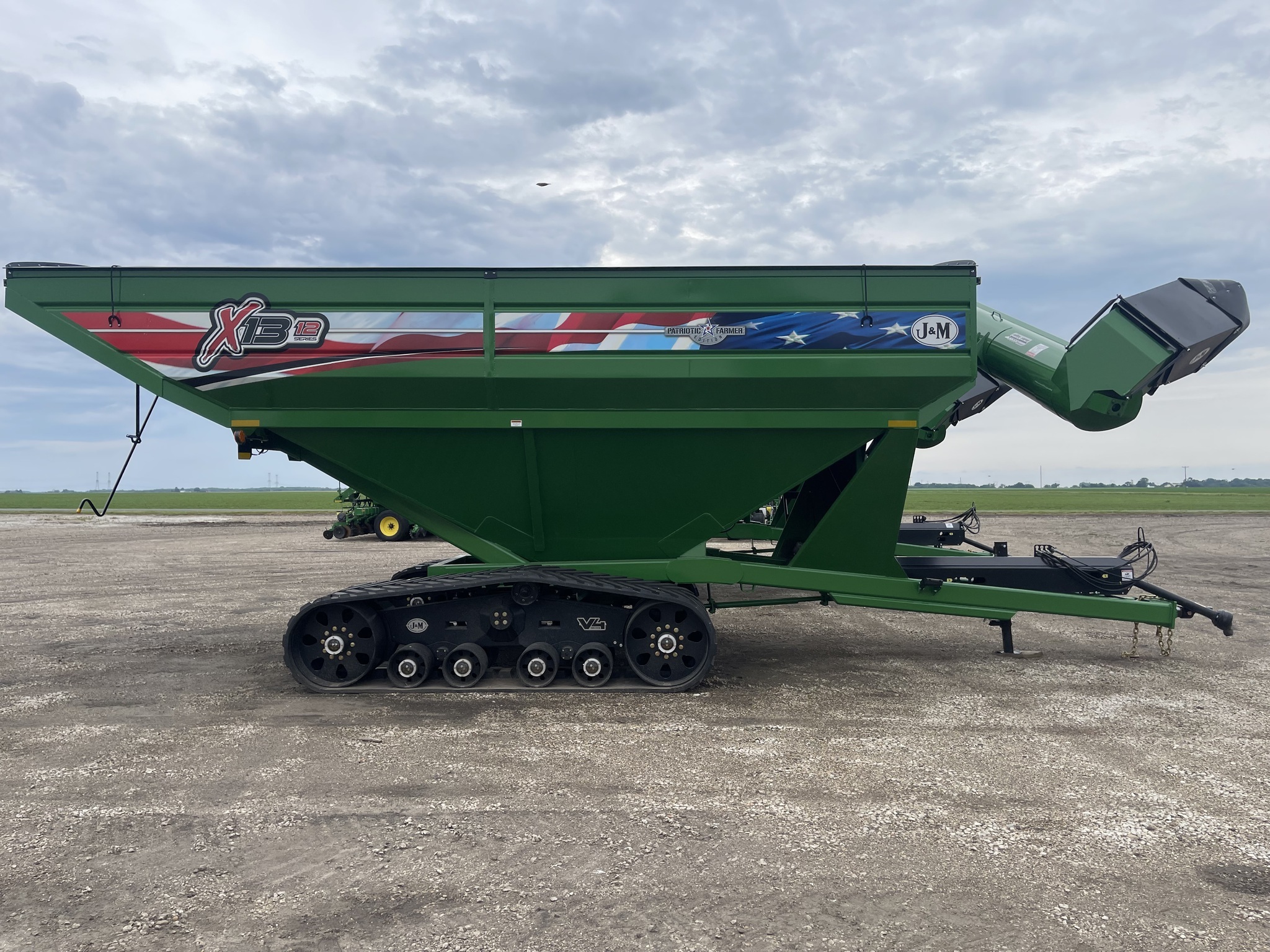 2023 J&M 1312-20T Grain Cart