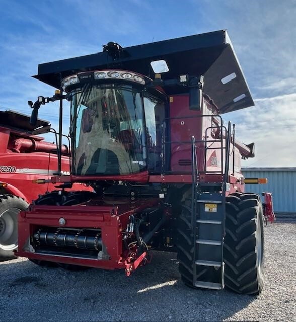 2017 Case IH 8240 Combine