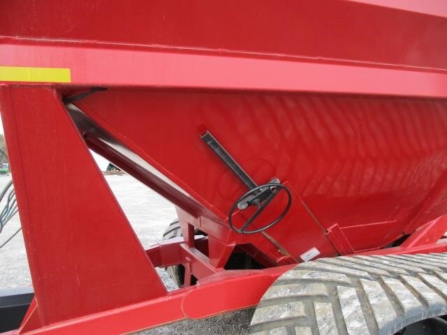  J&M 1151-22 Grain Cart
