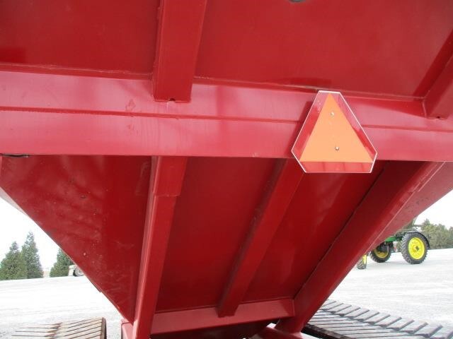  J&M 1151-22 Grain Cart