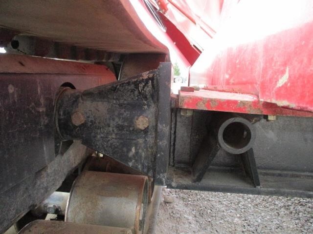  J&M 1151-22 Grain Cart