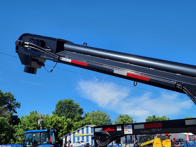 2024 J&M 290ST8BC-B Grain Cart