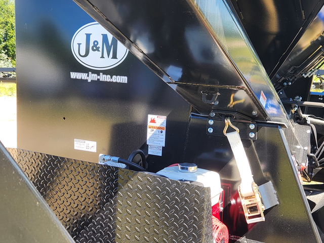 2024 J&M 290ST8BC-B Grain Cart