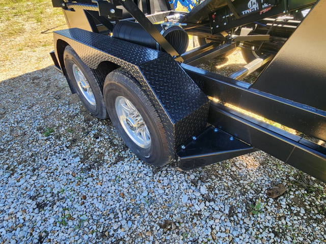 2024 J&M 290ST8BC-B Grain Cart