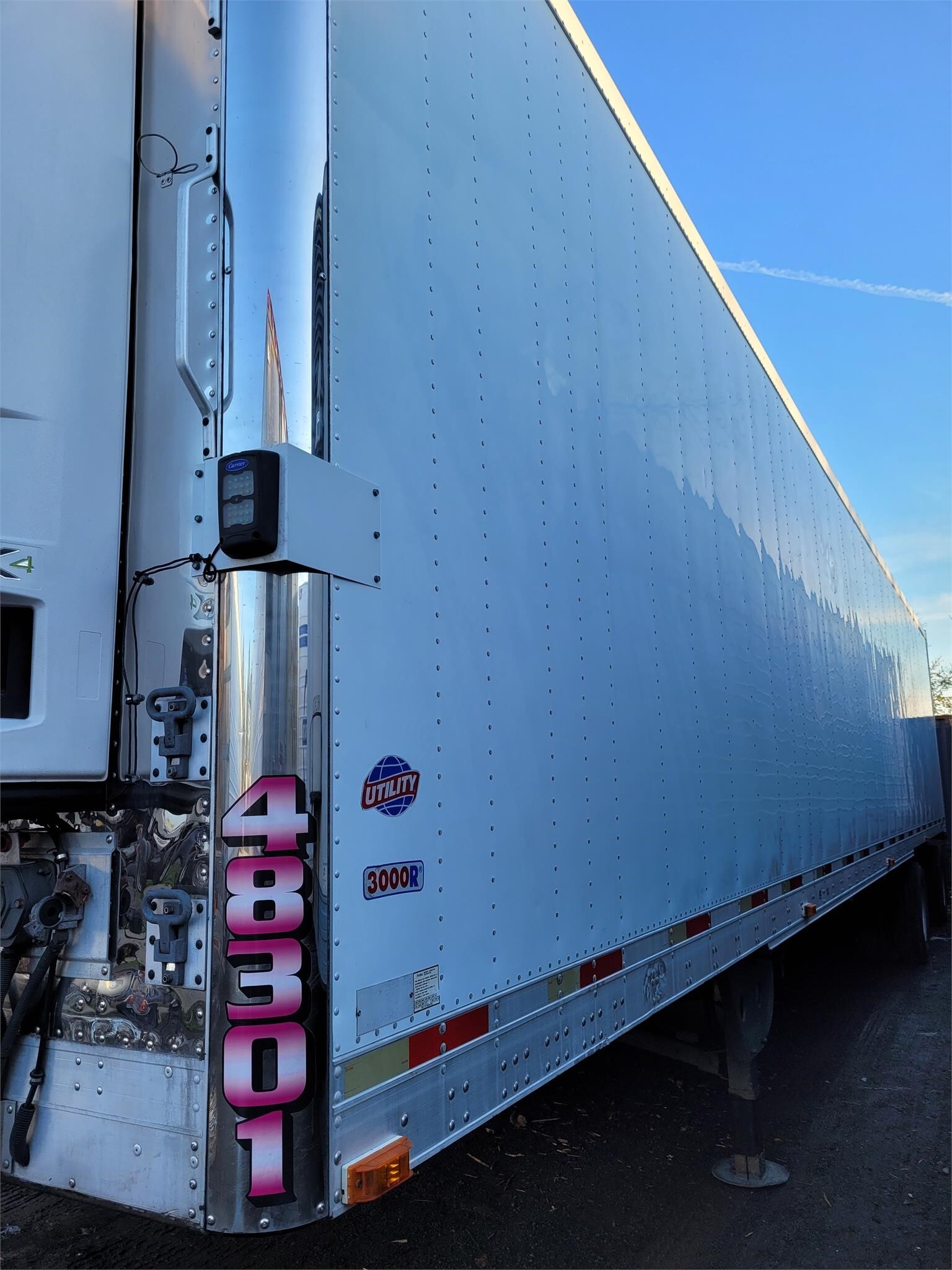 2006 Utility 48 FT Box Trucks/Trailer