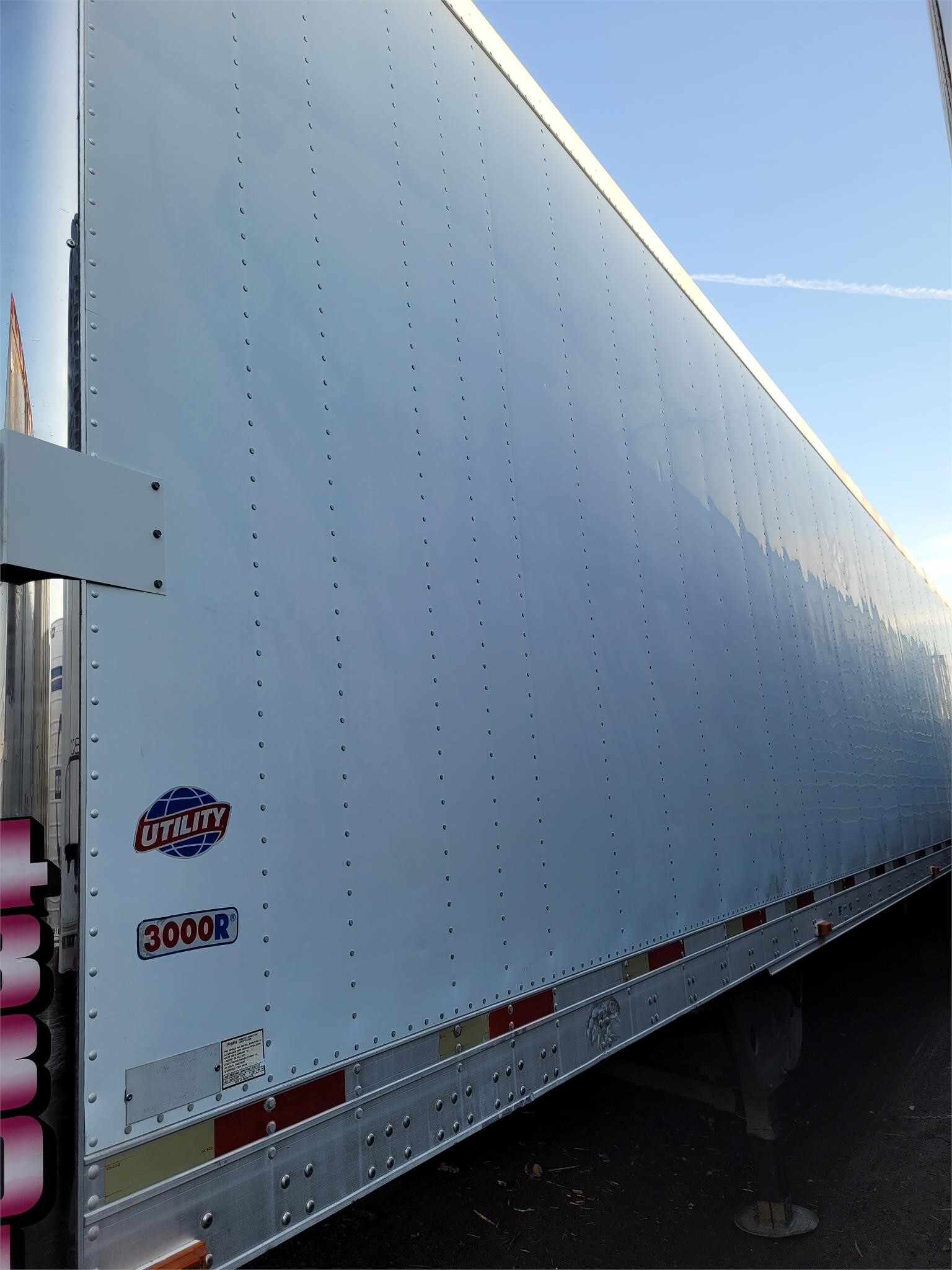 2006 Utility 48 FT Box Trucks/Trailer