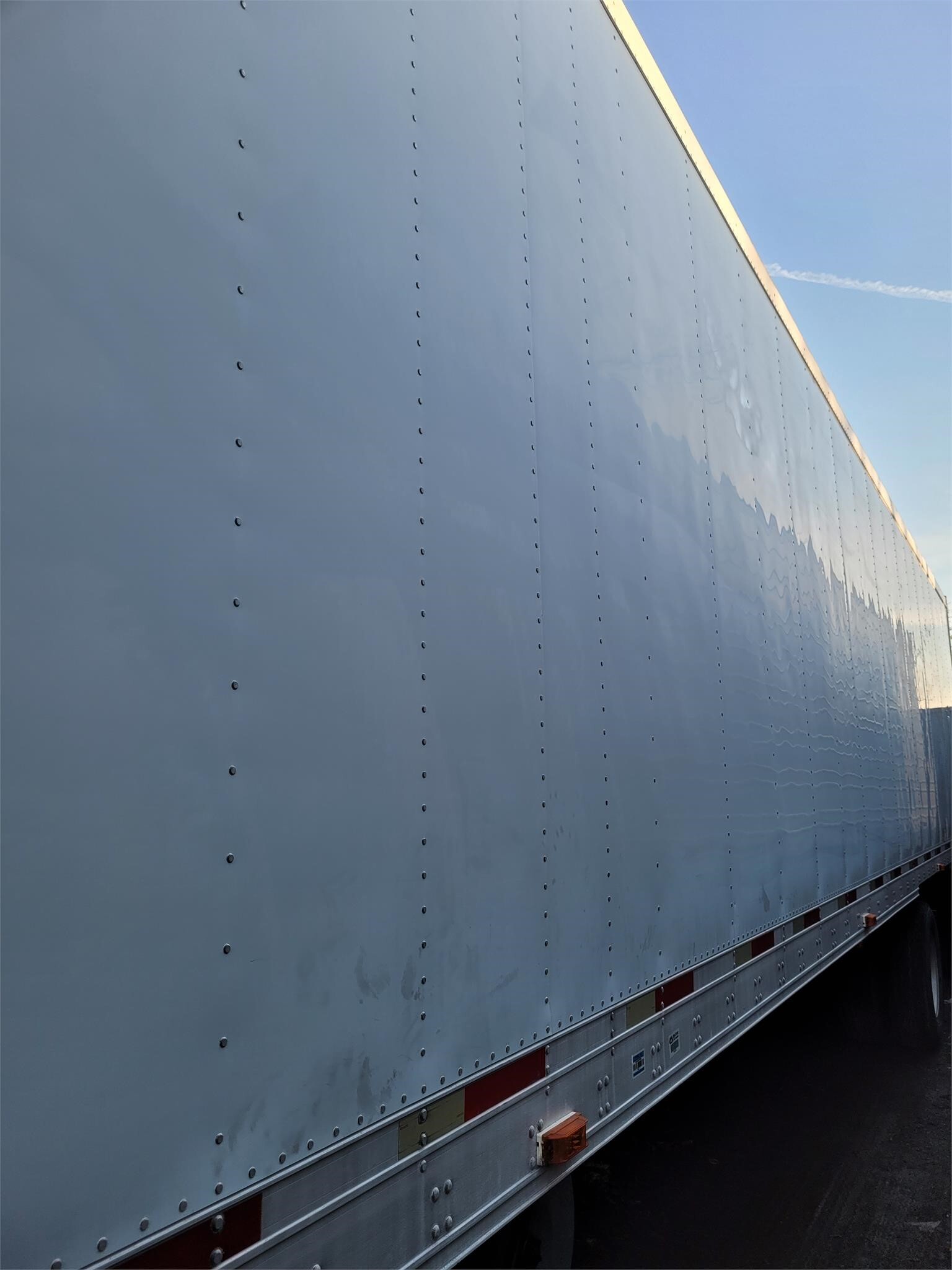 2006 Utility 48 FT Box Trucks/Trailer