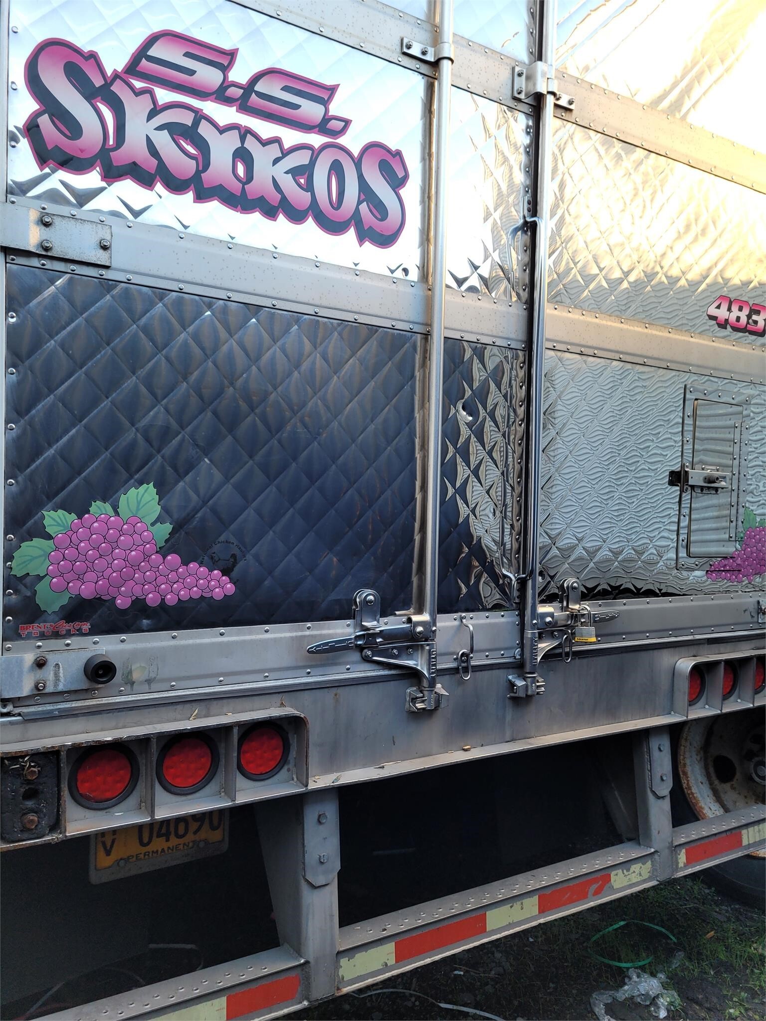 2006 Utility 48 FT Box Trucks/Trailer