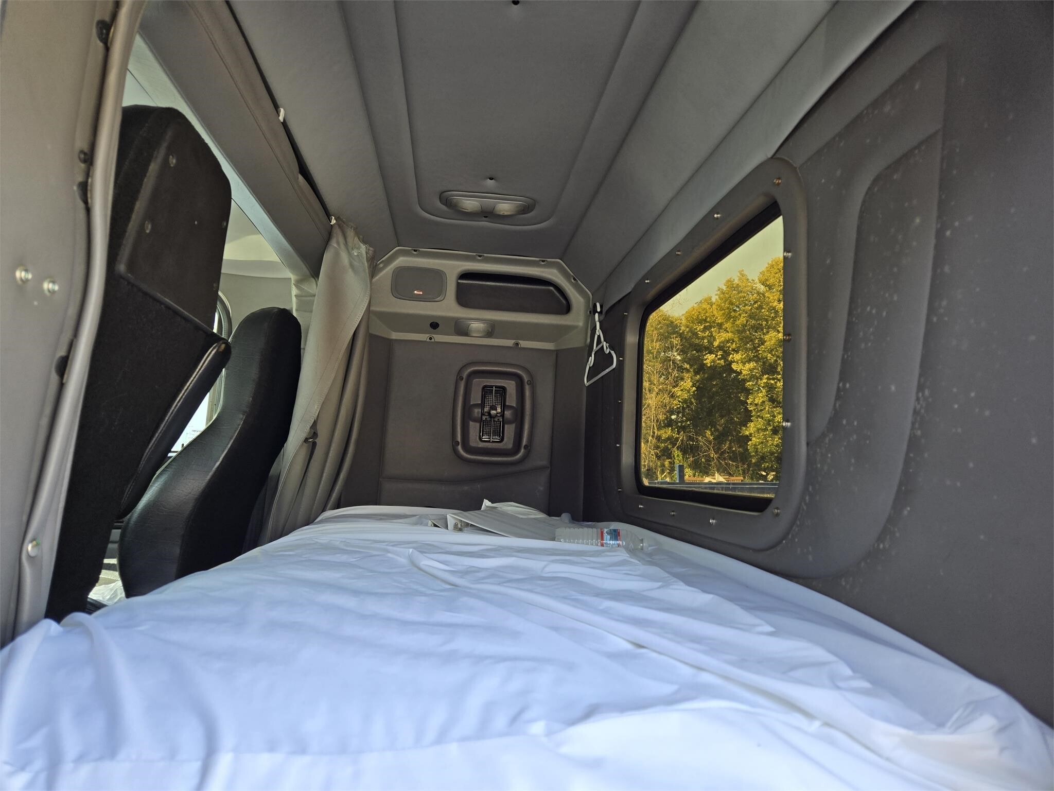 2012 Peterbilt 388 Semi Trucks/Trailer