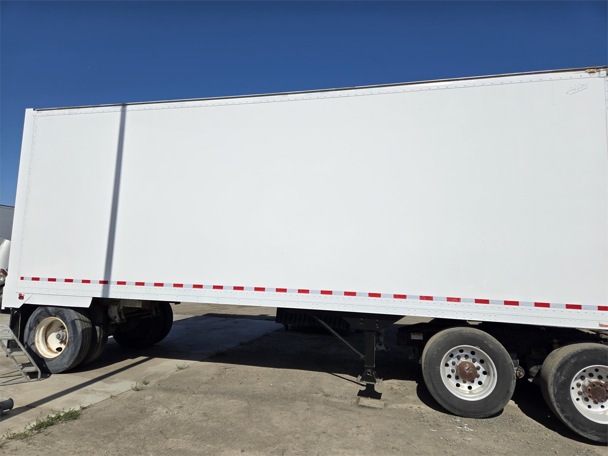 1987 Alloy 27FT Box Trucks/Trailer