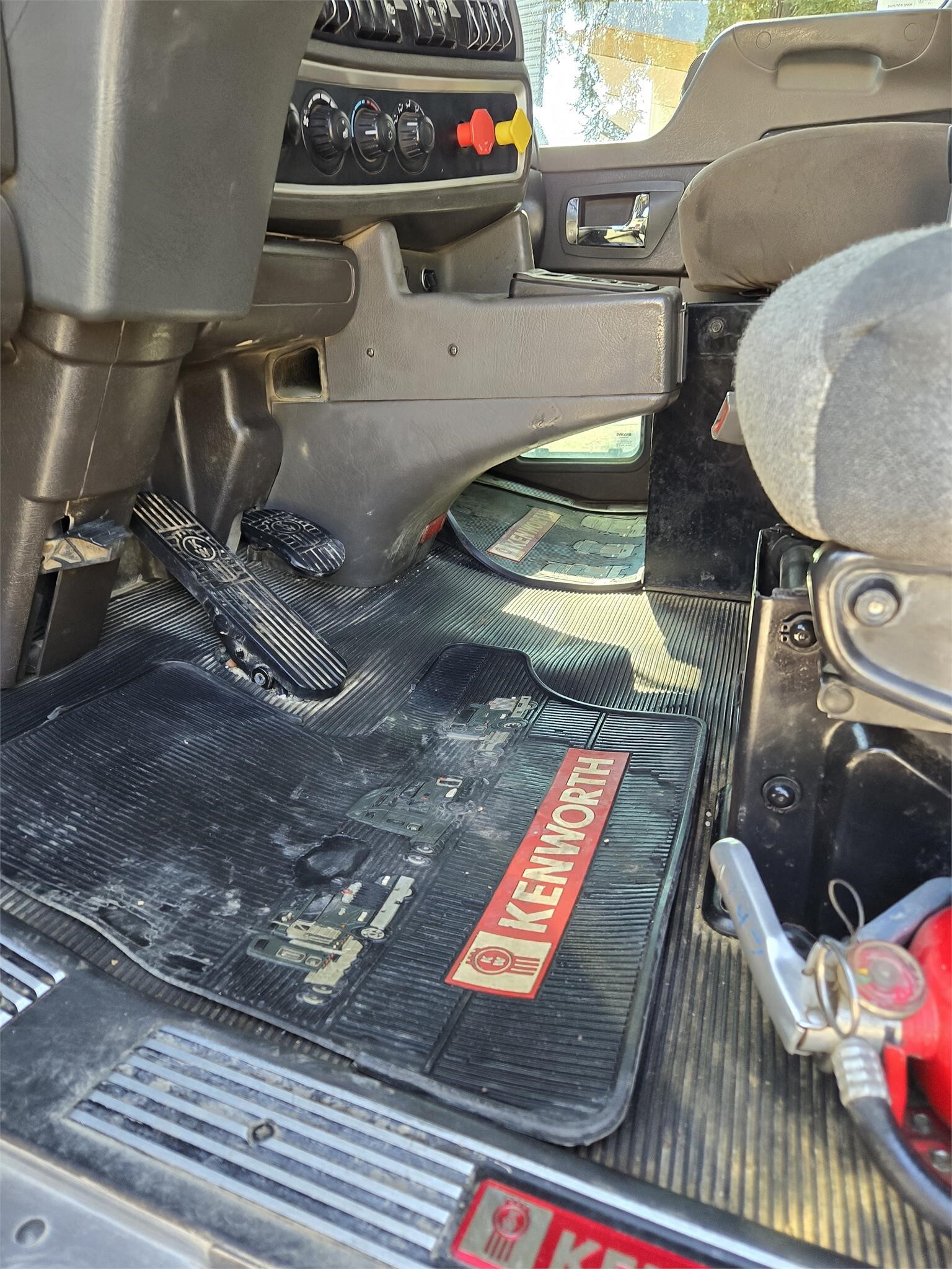 2018 Kenworth T800 Grain Truck