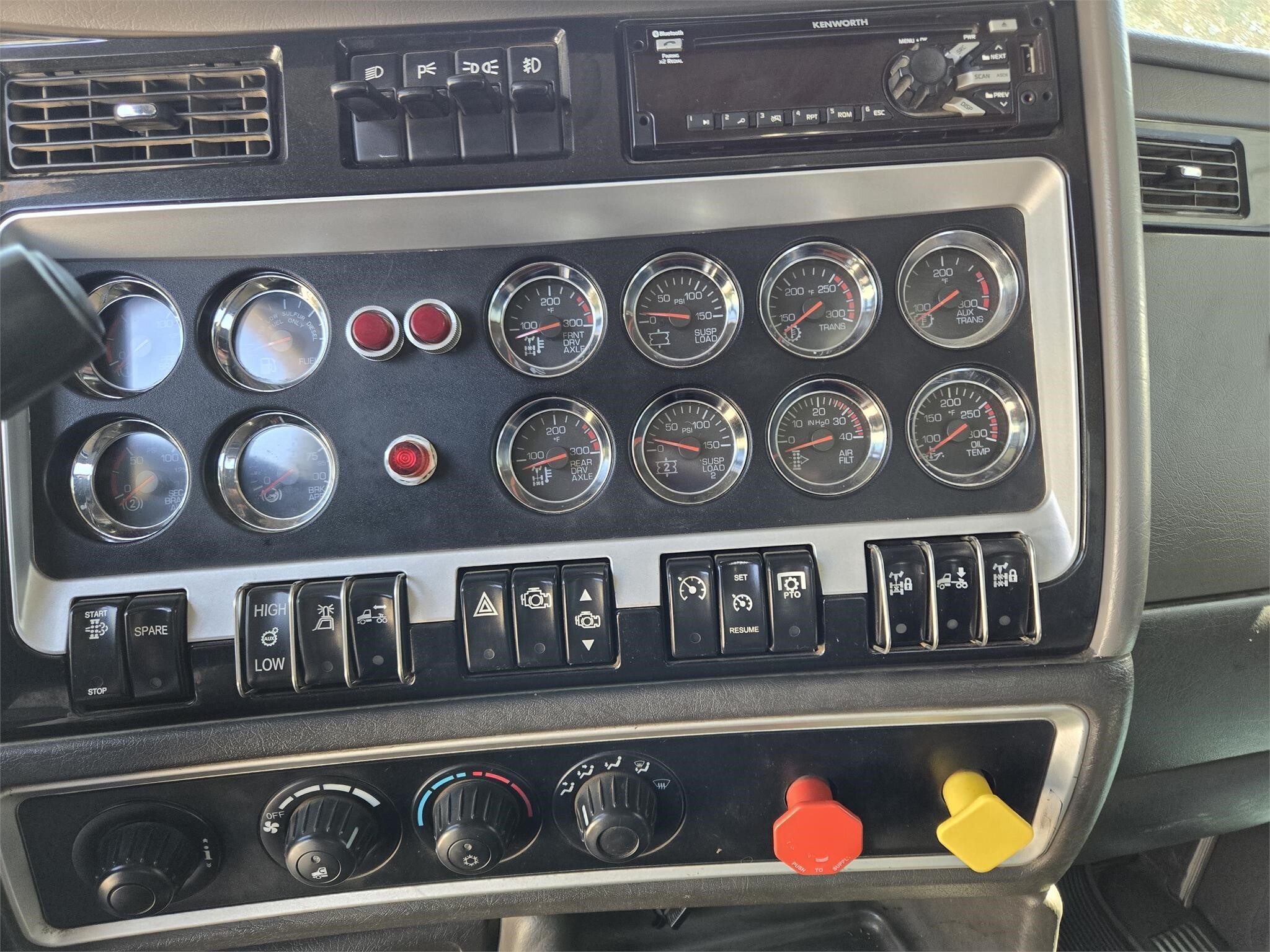 2018 Kenworth T800 Grain Truck