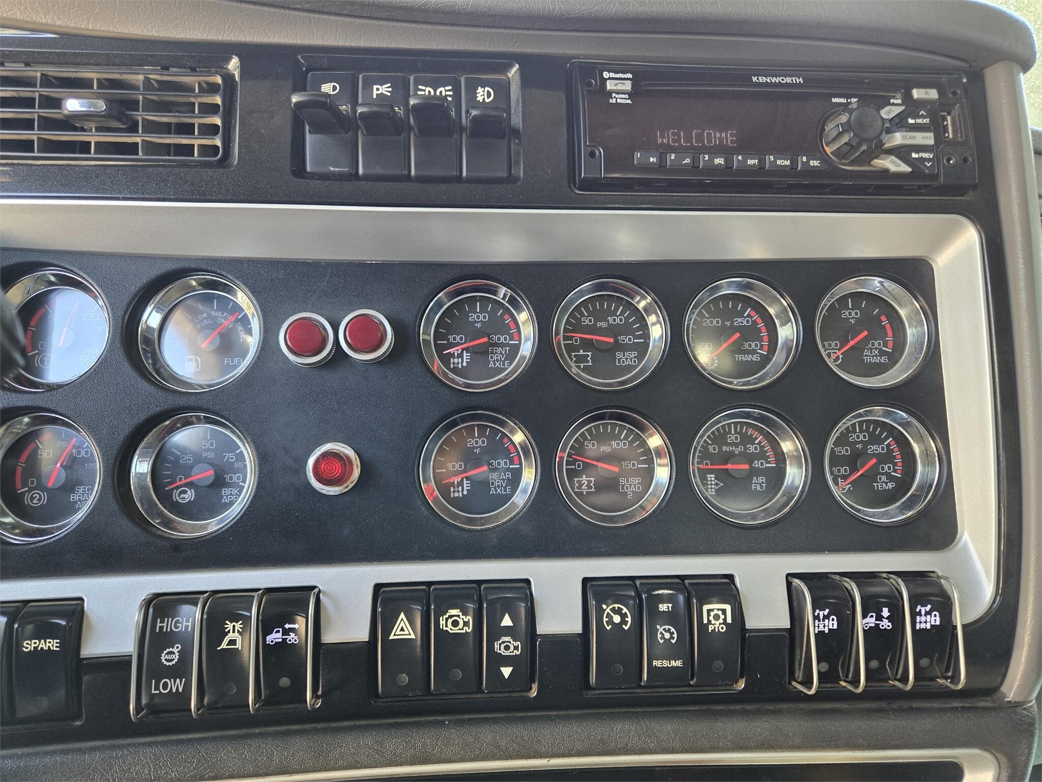 2018 Kenworth T800 Grain Truck