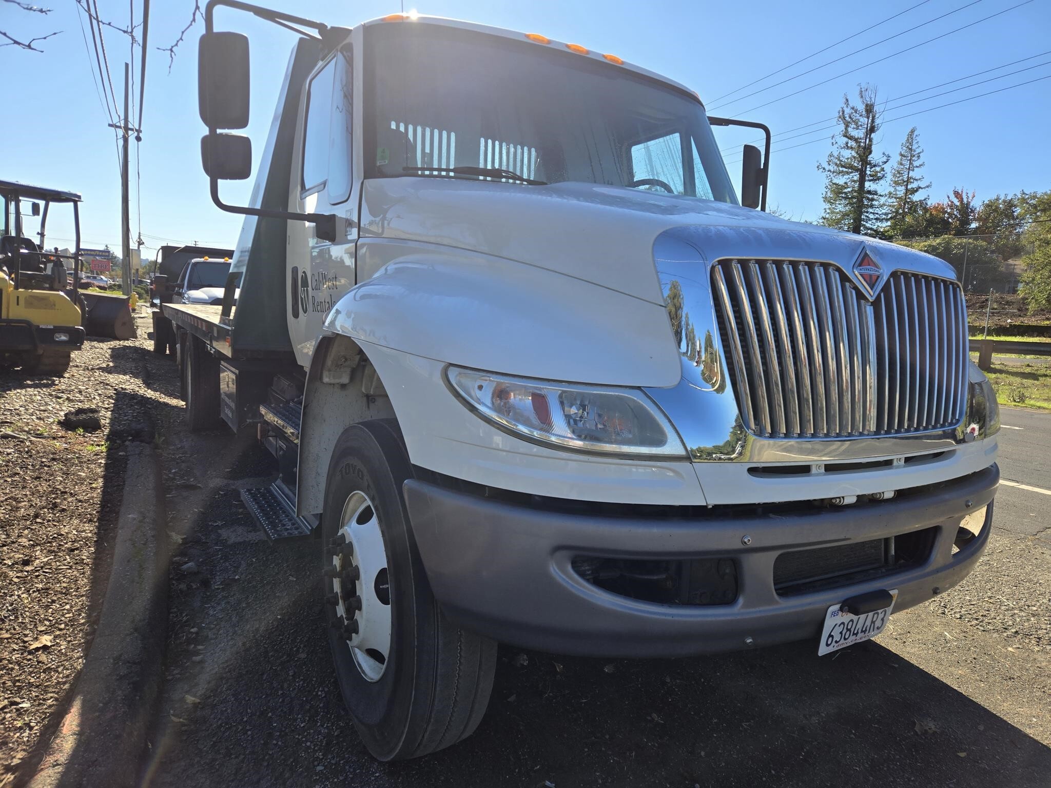 2019 International DURASTAR 4300 Semi Trucks/Trailer