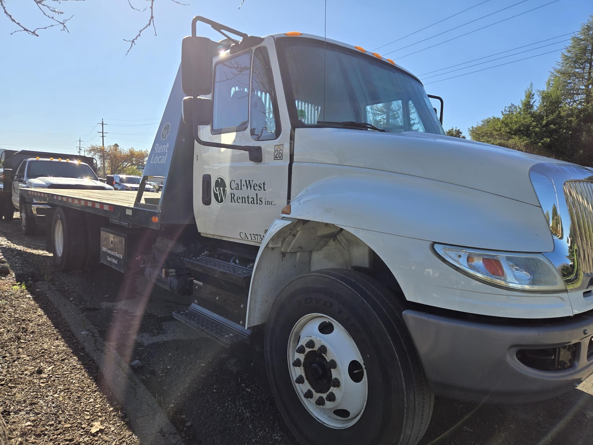 2019 International DURASTAR 4300 Semi Trucks/Trailer