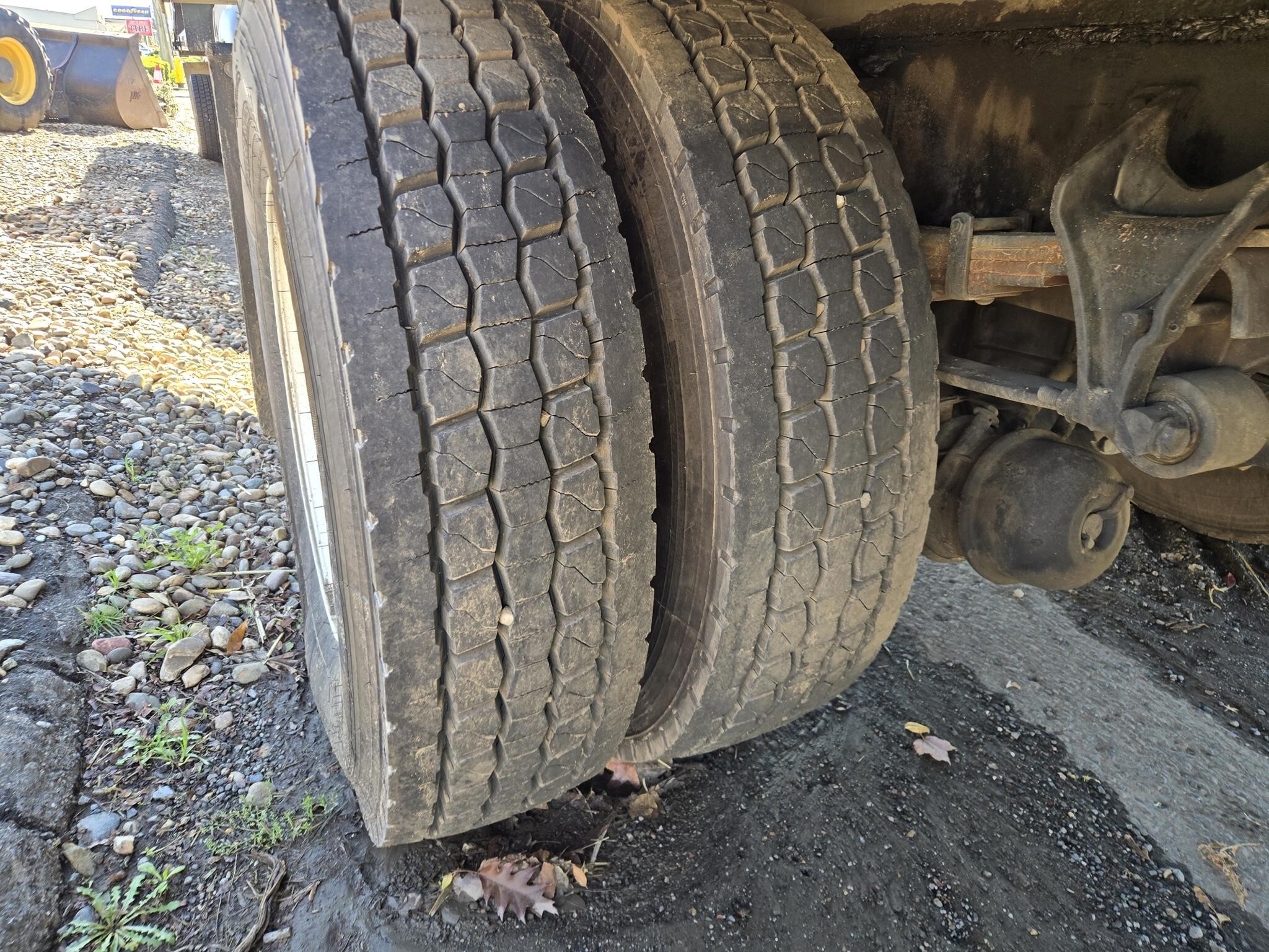 2019 International DURASTAR 4300 Semi Trucks/Trailer