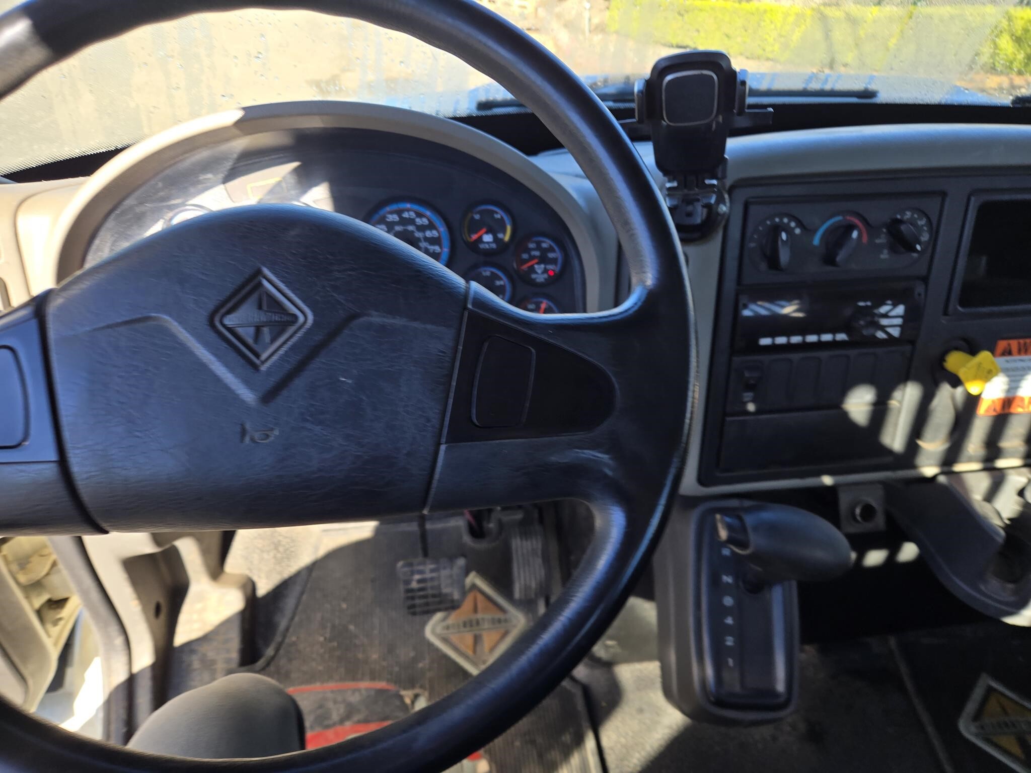 2019 International DURASTAR 4300 Semi Trucks/Trailer