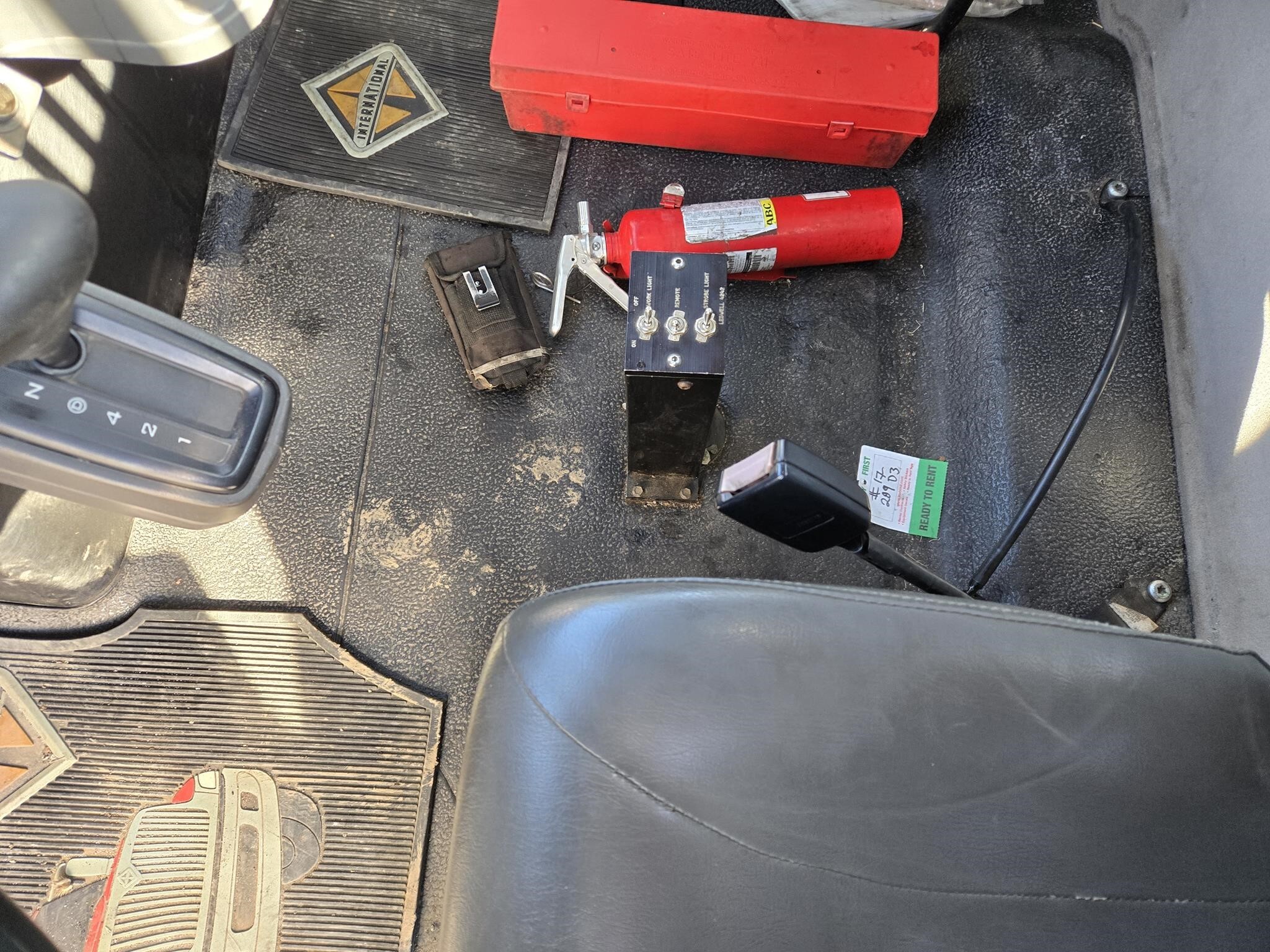 2019 International DURASTAR 4300 Semi Trucks/Trailer