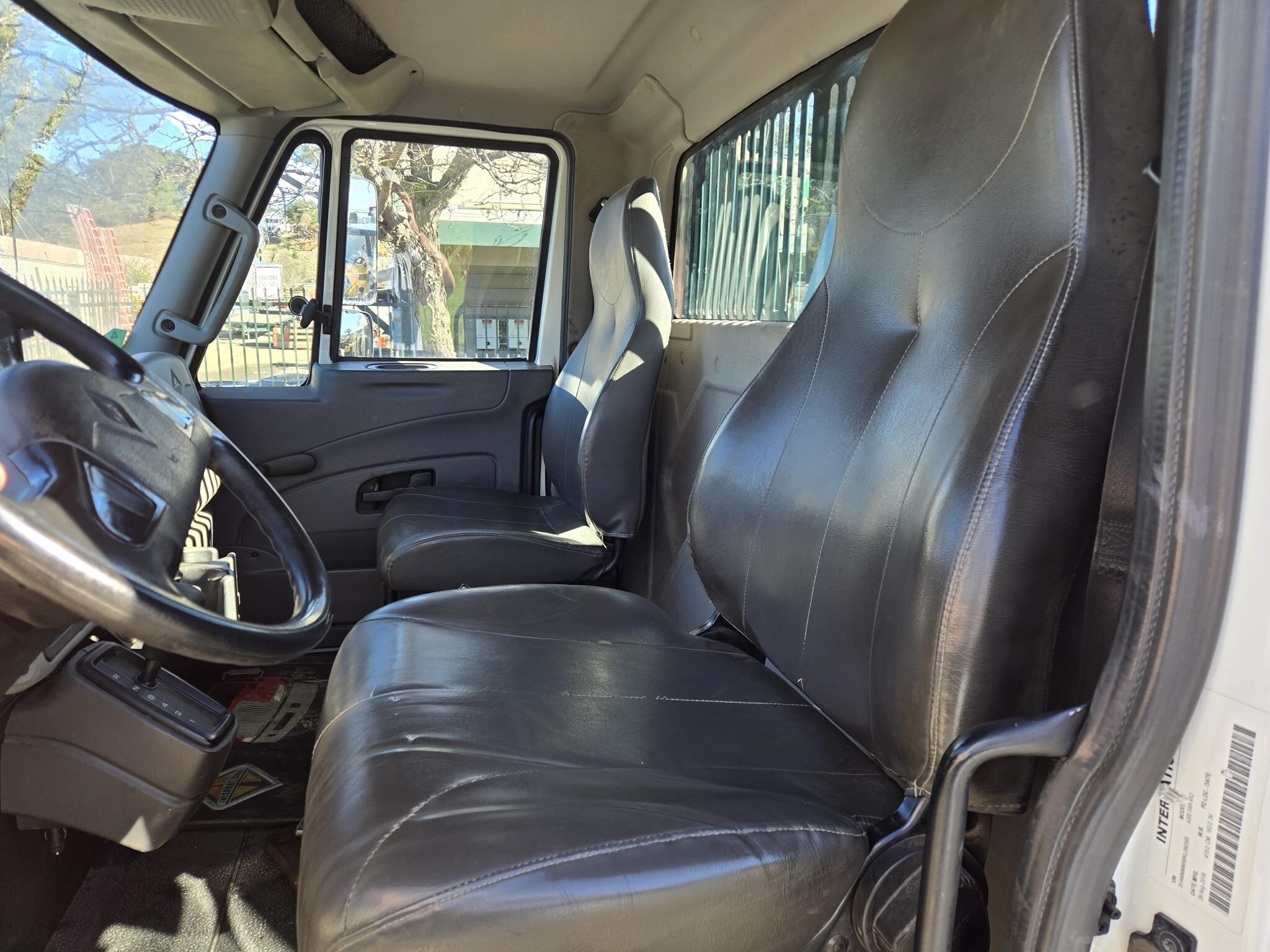 2019 International DURASTAR 4300 Semi Trucks/Trailer