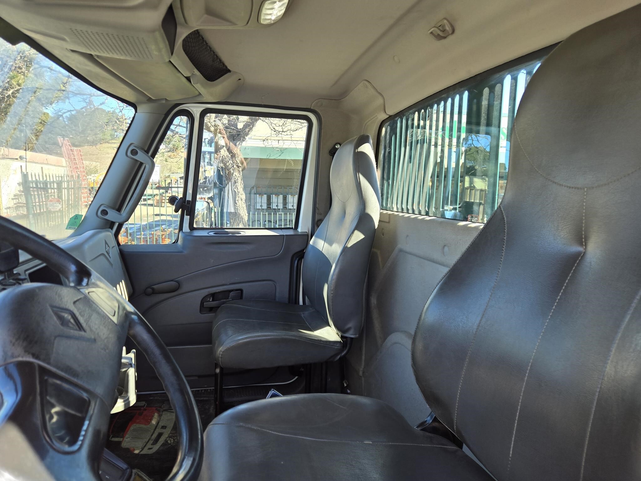 2019 International DURASTAR 4300 Semi Trucks/Trailer