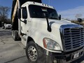 2013 Freightliner Cascadia 125 Semi Trucks/Trailer