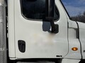 2013 Freightliner Cascadia 125 Semi Trucks/Trailer