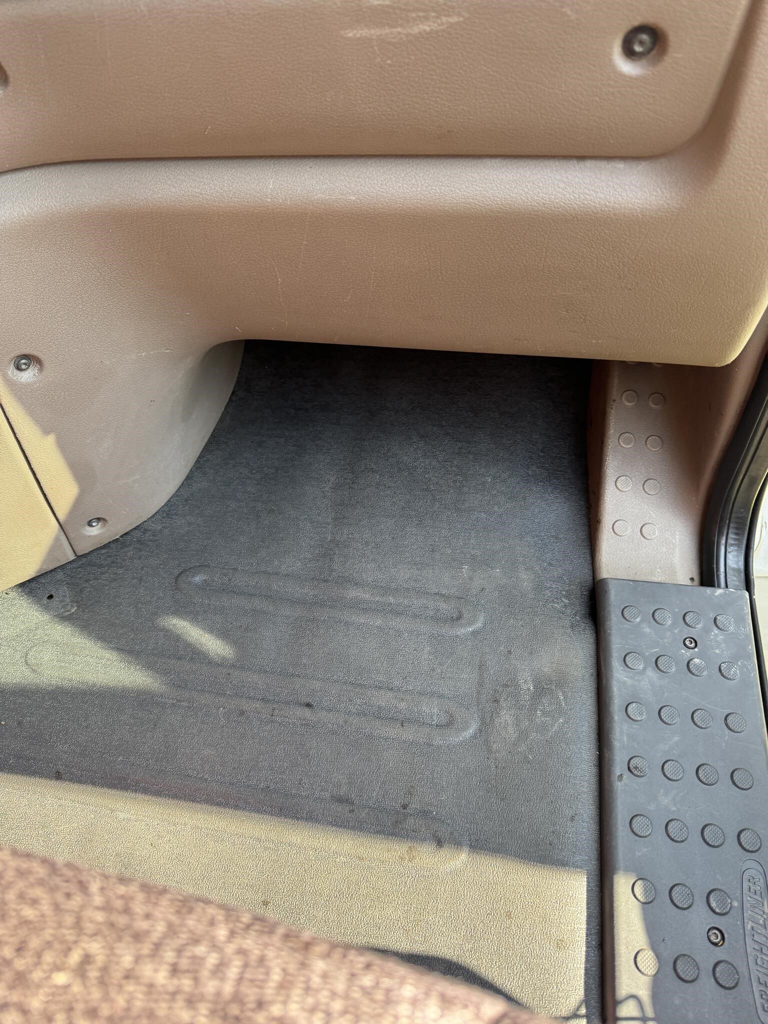 2013 Freightliner Cascadia 125 Semi Trucks/Trailer