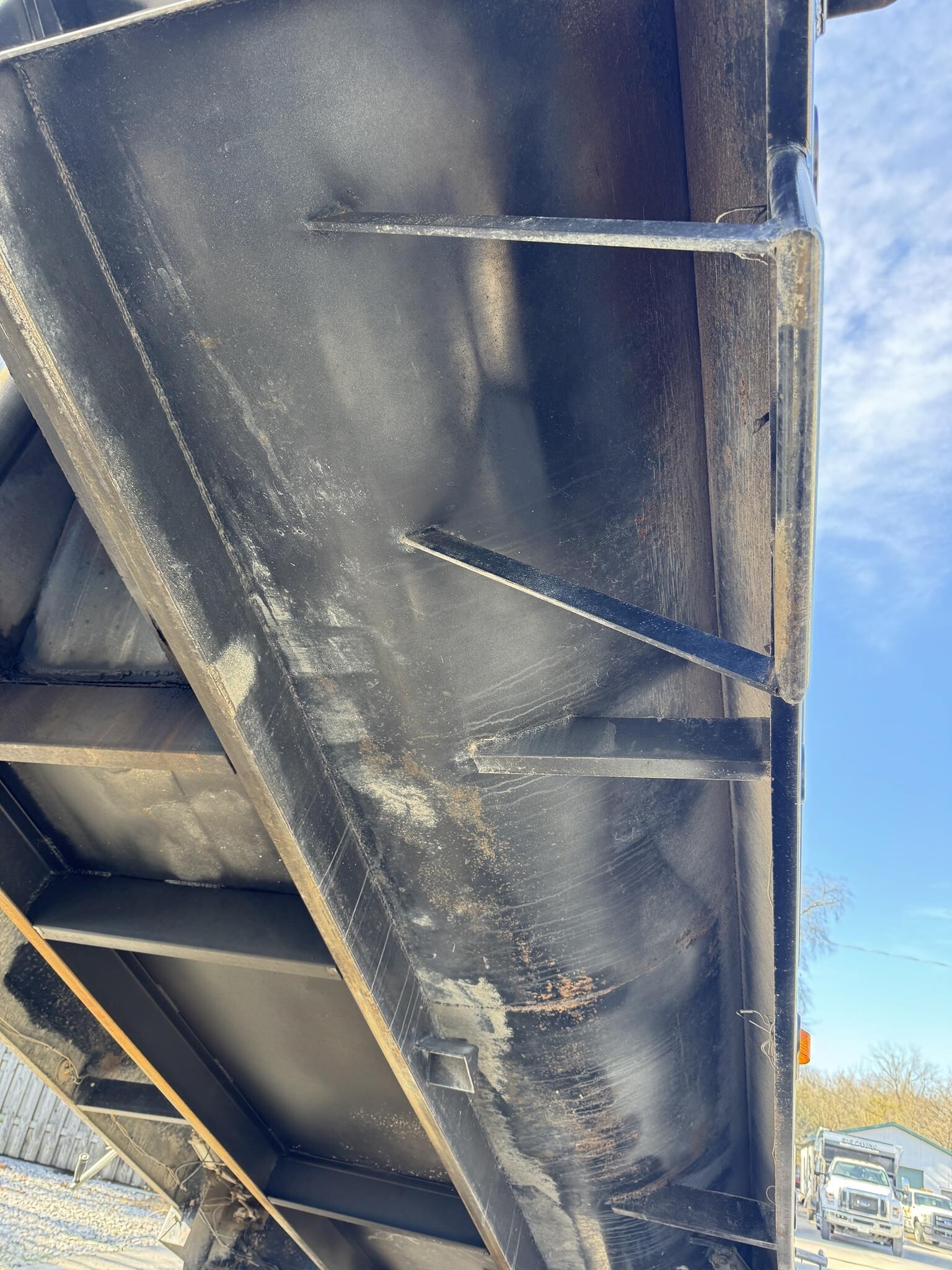 2013 Freightliner Cascadia 125 Semi Trucks/Trailer