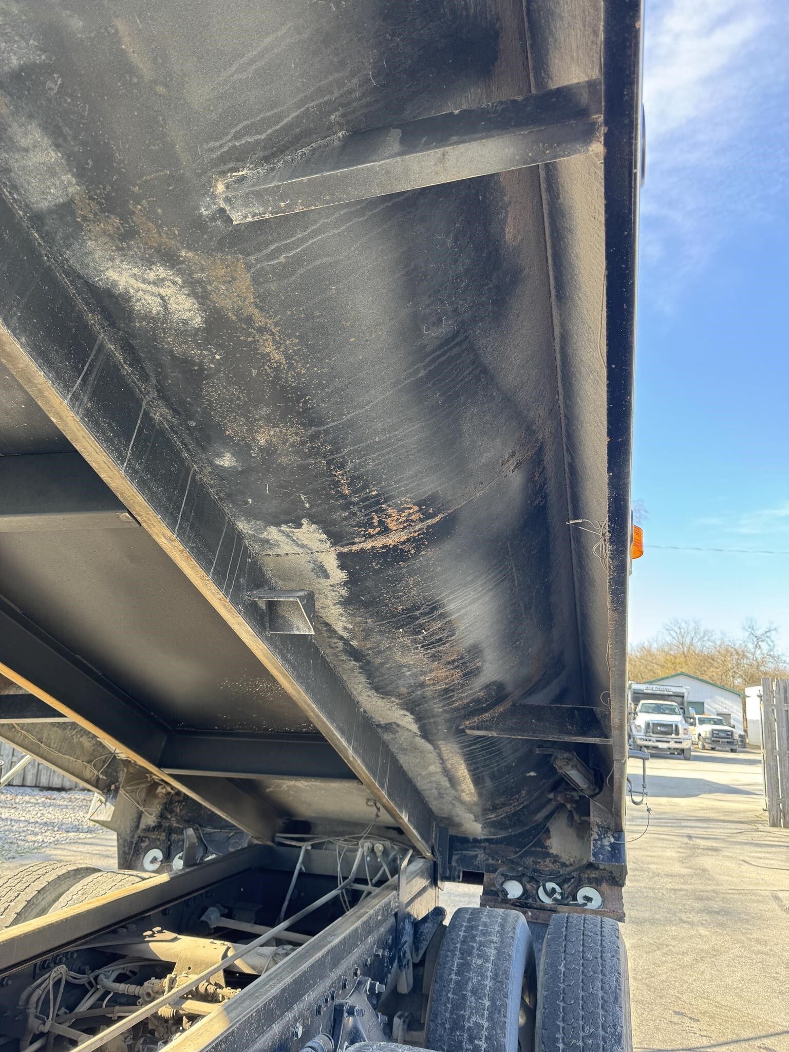 2013 Freightliner Cascadia 125 Semi Trucks/Trailer