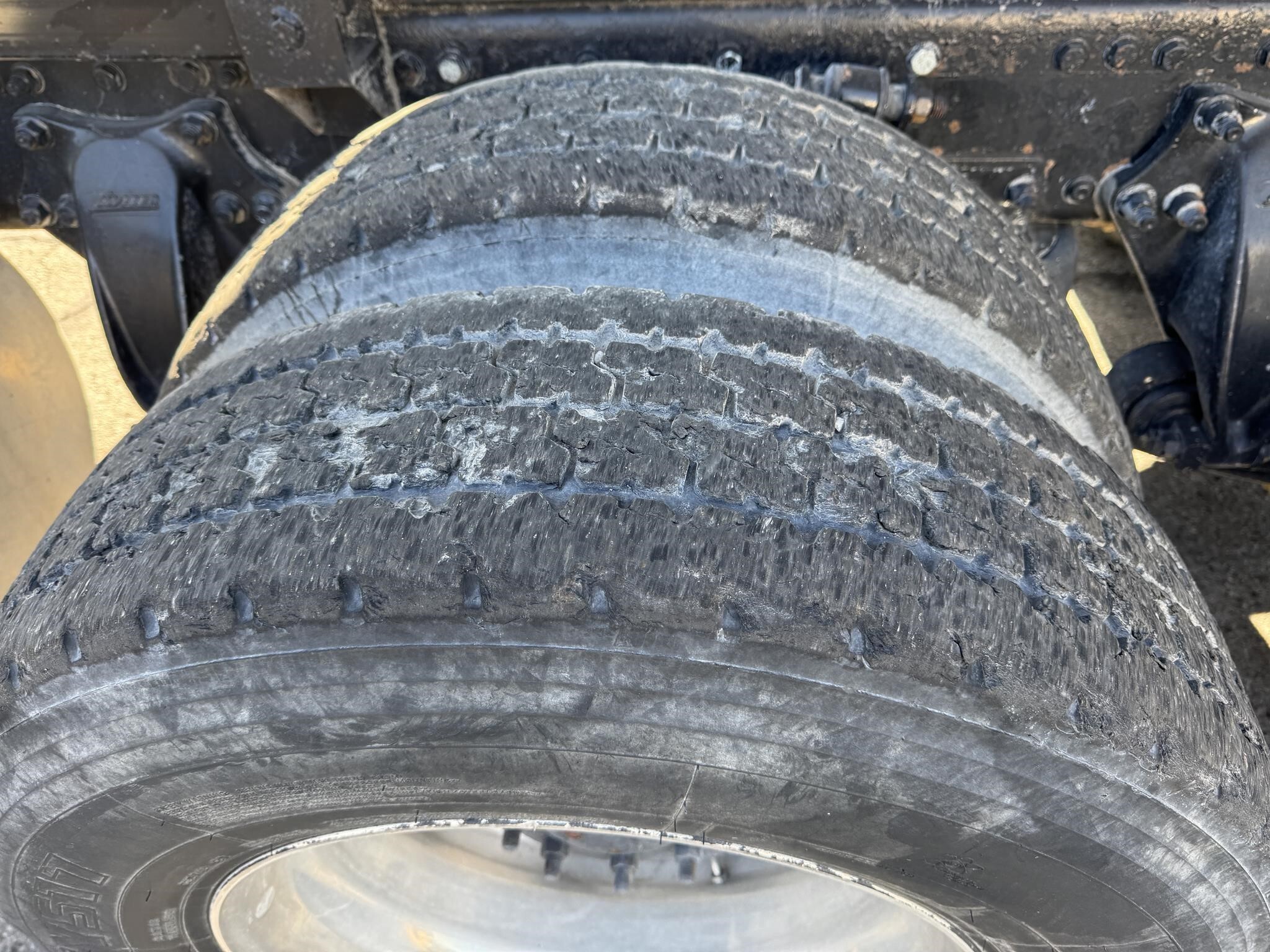 2013 Freightliner Cascadia 125 Semi Trucks/Trailer