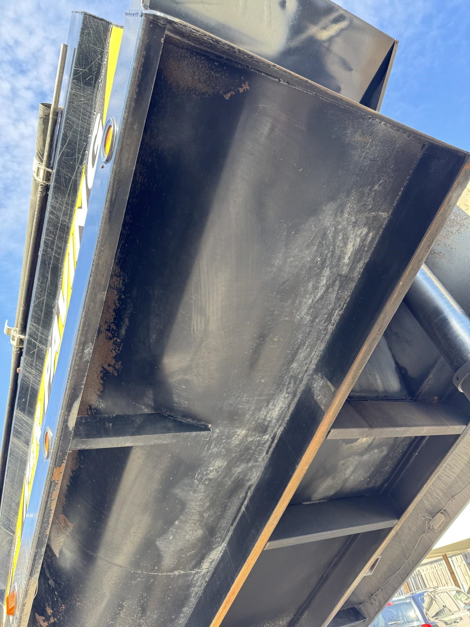 2013 Freightliner Cascadia 125 Semi Trucks/Trailer